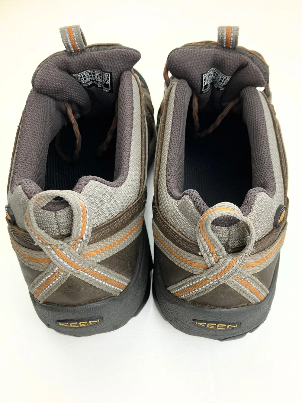 Keen Men's Voyageur Original Fit Hiking Boots Sz 9.5